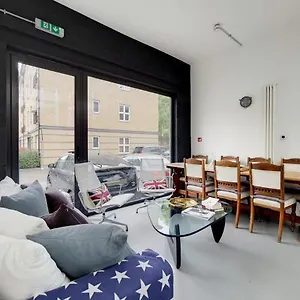 the-bethnal-green-place-lovely-2bdr-flat.cambridgehotelsuk.com/