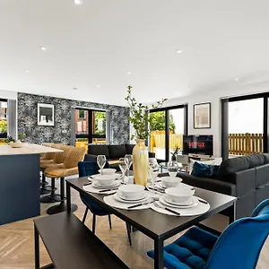 apt-stunning-spacious-leeds-parking.yorkshirehotels.net/
